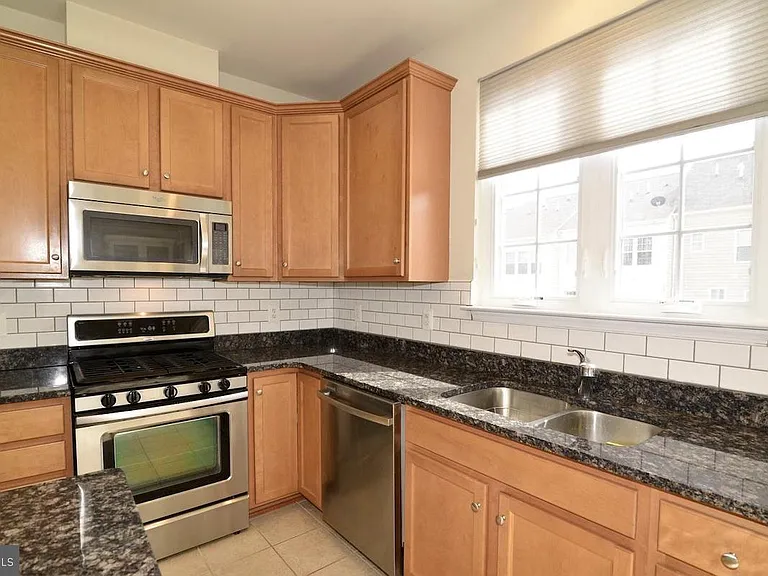 25496 Schooley Mill Ter — Photo 3