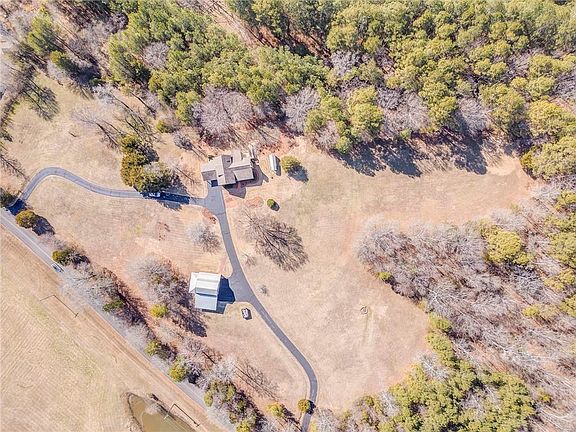 2nd image of 887 Big Springs Rd SE