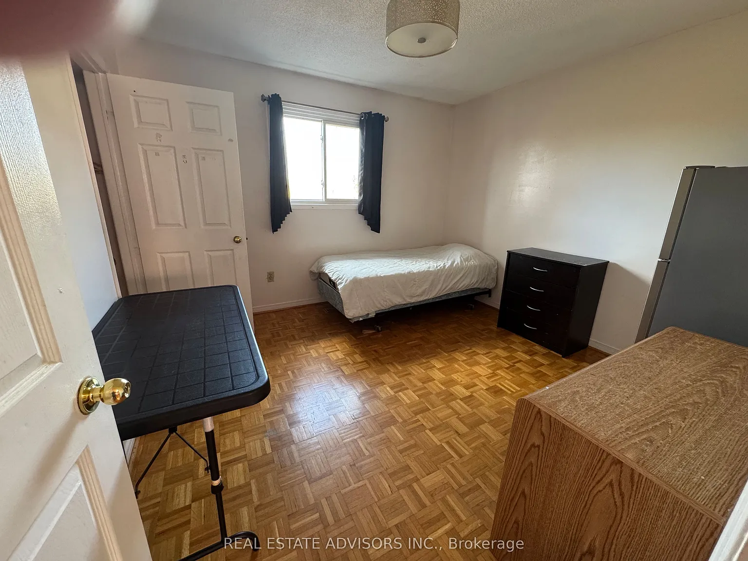 1 bed, $880 — Photo 2