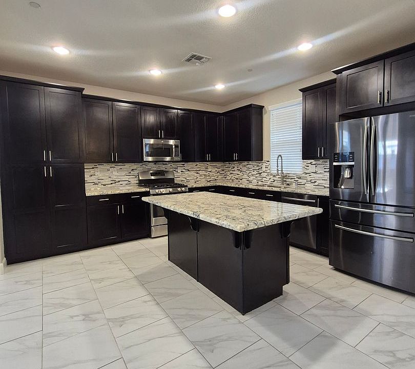 1st image of 624 Saint Armel Pl