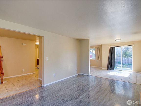 4th image of 1292 Leahy Drive