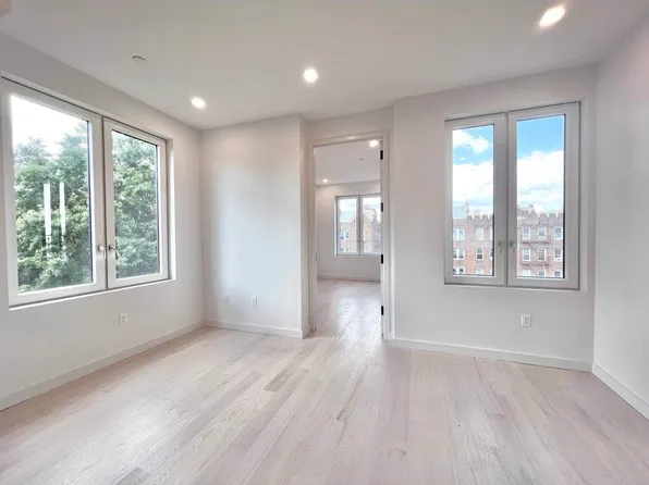 308 Linden Boulevard 3A image 3 of 12