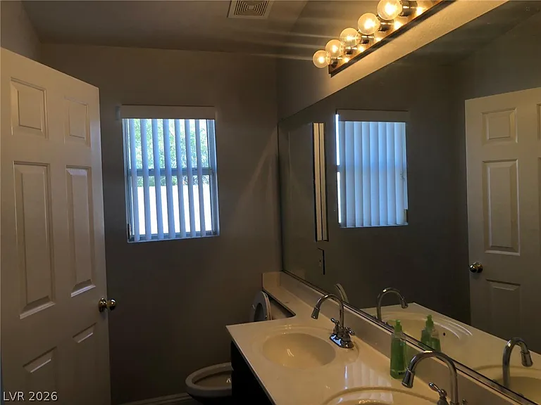 916 Clubview Dr — Photo 30