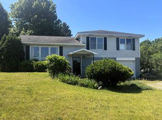 13399 Riverside Dr, Constantine, MI 49042