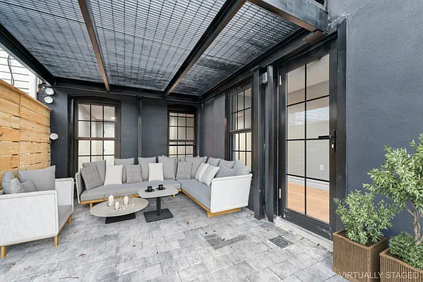 Rented by Compass | media 7