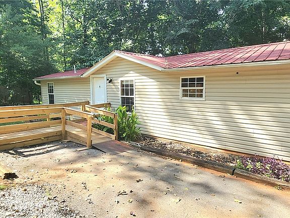 2nd image of 1541 Park Ridge Dr