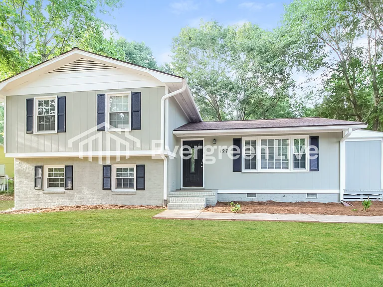 127 Ashdown Dr — Photo 1