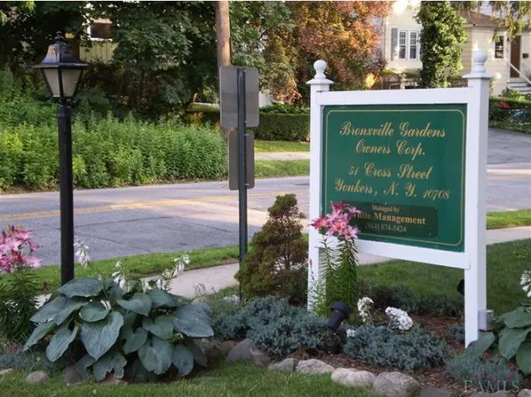 51 Cross St, Bronxville, NY 10708