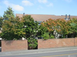 300 N Sequim Ave APT 16, Sequim, WA 98382