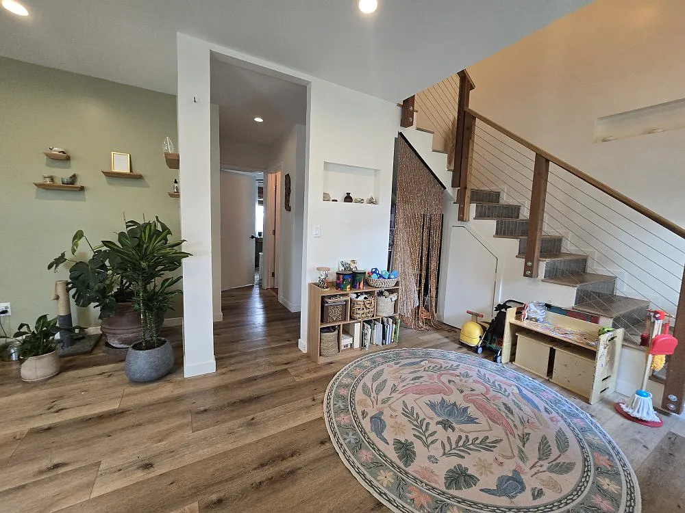 2 bed, 728 sqft, $3,500 — Photo 3