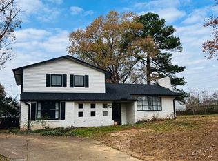 42 Sandra Ln, Athens, AL 35611