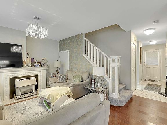 5th image of 12099 237th St #82