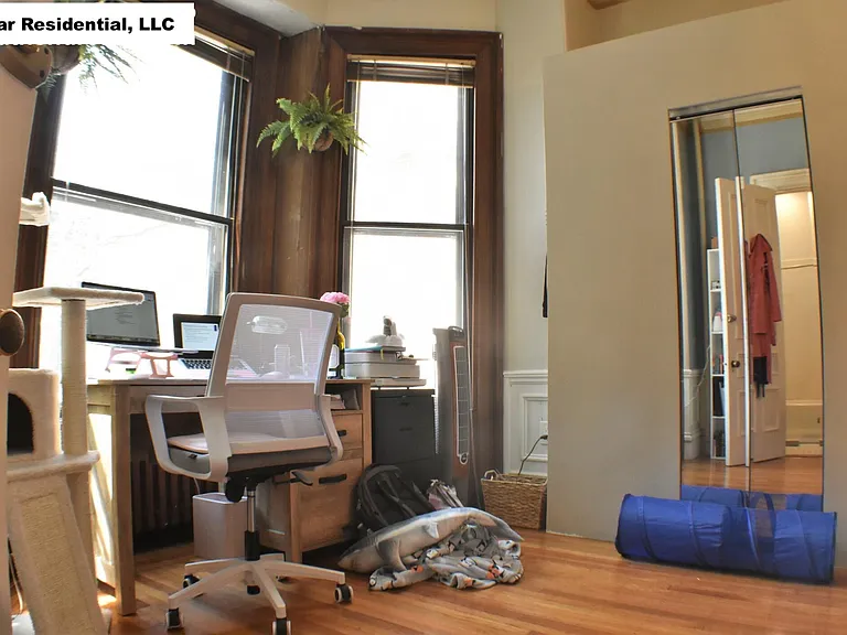 31 Fairfield St #2 — Photo 10