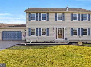 6 James St, Mill Hall, PA 17751