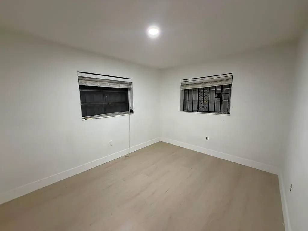 3 bed, $2,300 — Photo 3