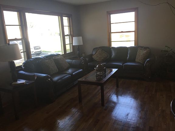 5th image of 103 Winn St