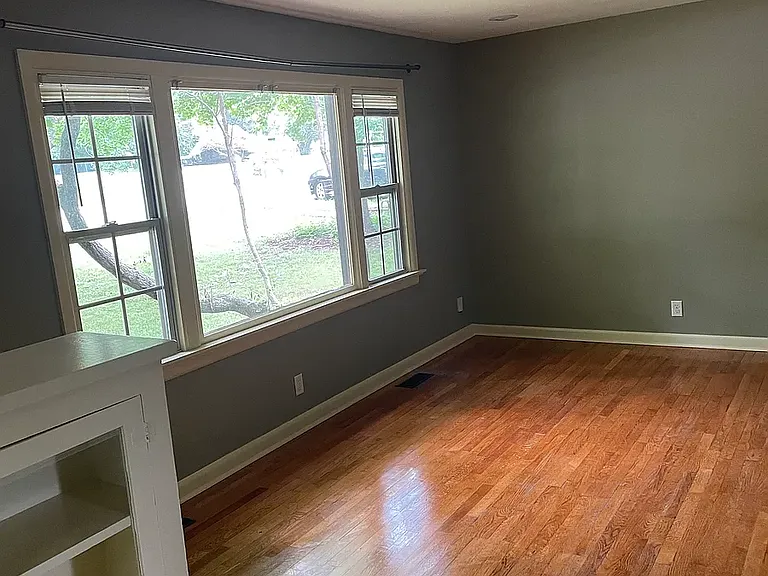 1231 S Maxwell Dr — Photo 5