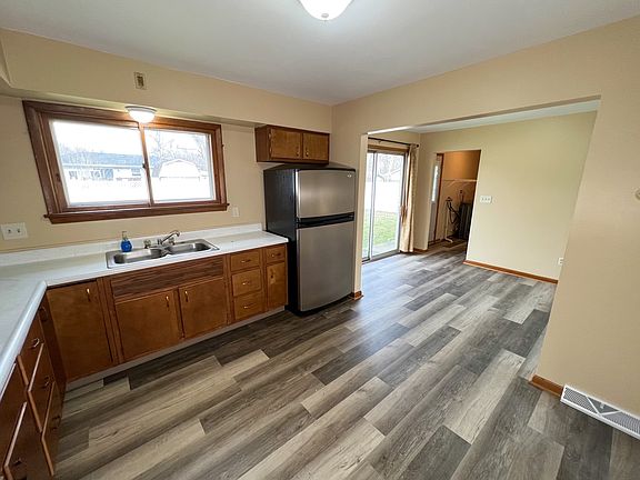 5th image of 4528 Plumbrook Dr