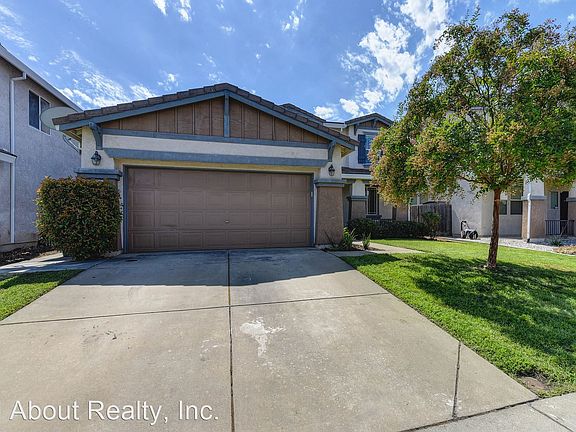 3rd image of 2222 Arnold Dr