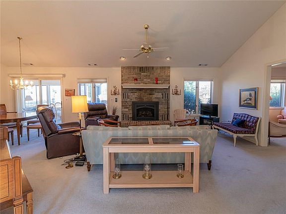 4th image of 12 Monikie Dr