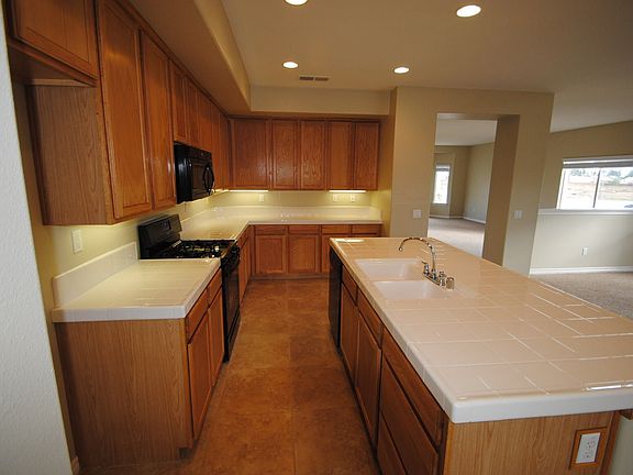 2nd image of 16457 Emma Ln