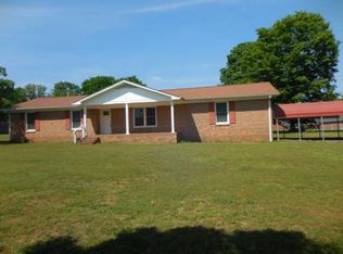 68 Old Lincoln Rd, Fayetteville, TN 37334