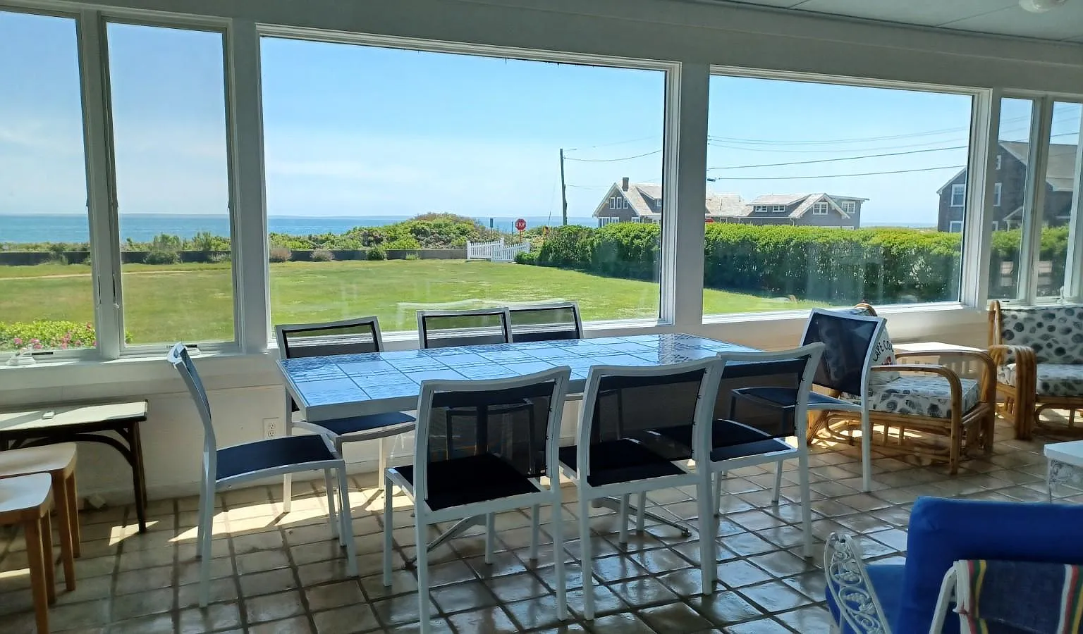 4 bed, 3.5 bath, $2,500 — Photo 2