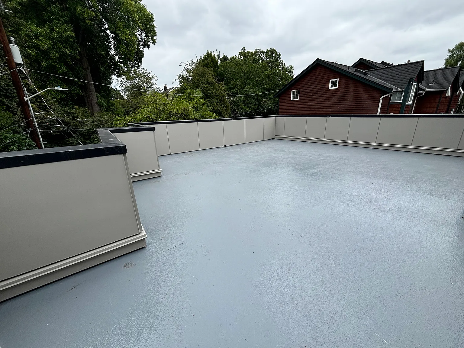 3 bed, 700 sqft, $2,400 — Photo 3