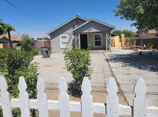 1106 N Rinaldi St, Visalia, CA 93291