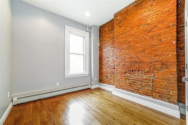 281.5 2nd St #3 — Photo 11