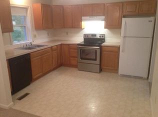 8 Ellsmere St #B, Worcester, MA 01604