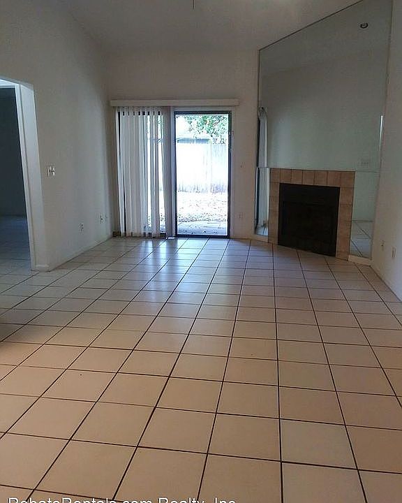 1st image of 7619 Indian Lakes Dr APT 4