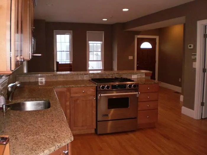 5 Lamont Ave — Photo 4