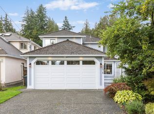 1076 Clements Ave, North Vancouver, BC V7R2L4