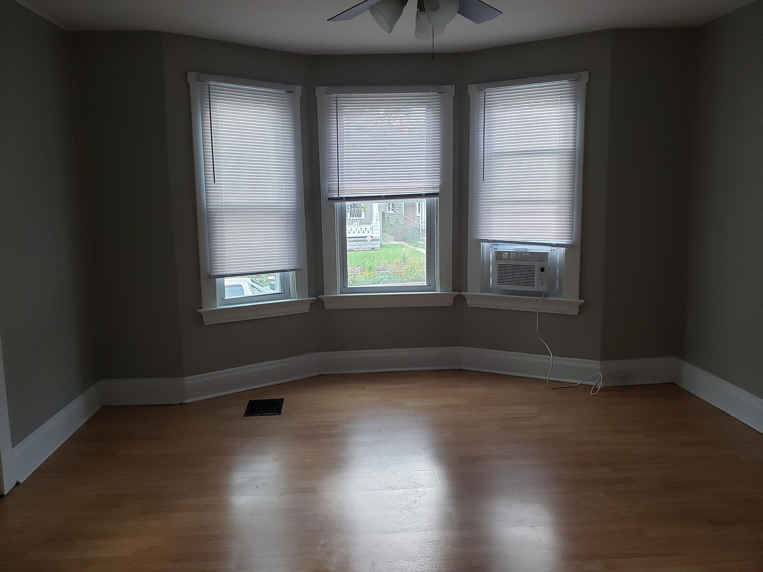 4408 Michigan Ave FLOOR 2, Latonia, KY 41015 | Zillow