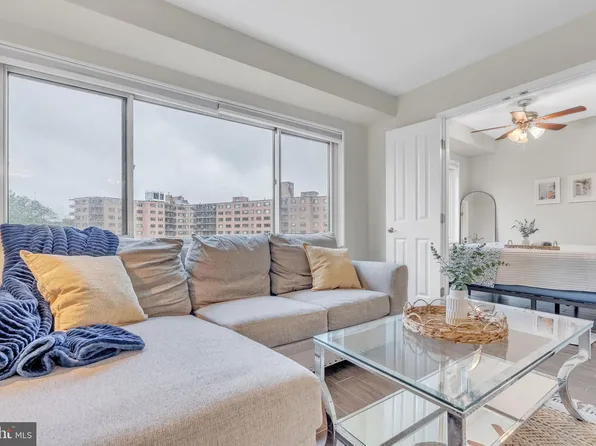 4201 Cathedral Ave NW APT 918W, Washington, DC 20016