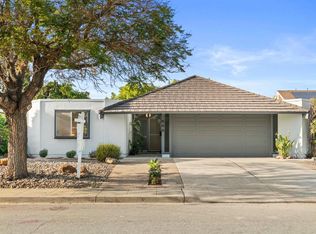 944 Trophy Dr, Mountain View, CA 94040