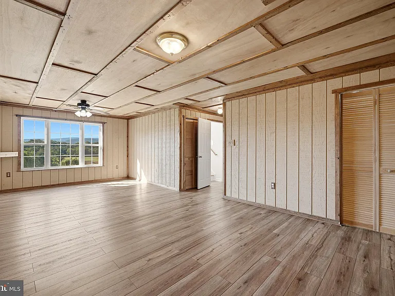 1183 River Bend Ct — Photo 35