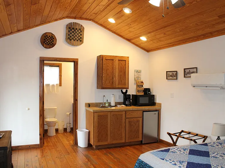 961 Buttercup Ln #2 — Photo 4