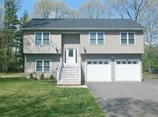 11 Tobacco Rd, Southwick, MA 01077