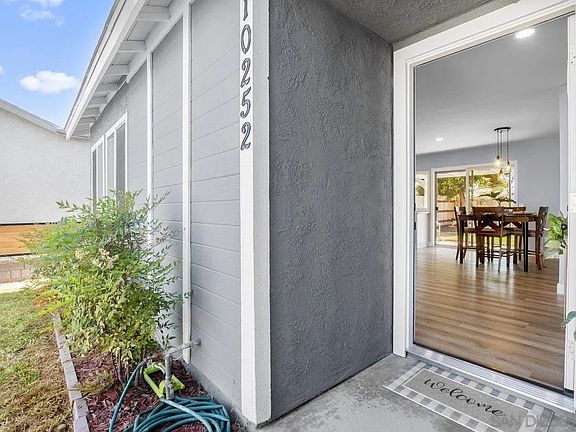 3rd image of 10252 Eagle Rock Ave