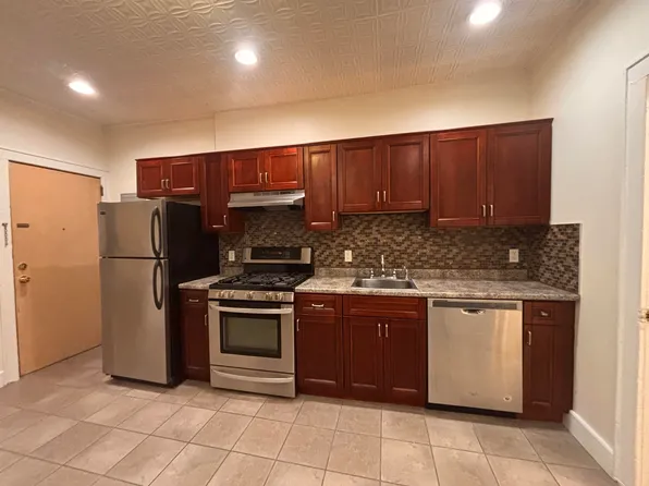 333 Sip Avenue image 3 of 14