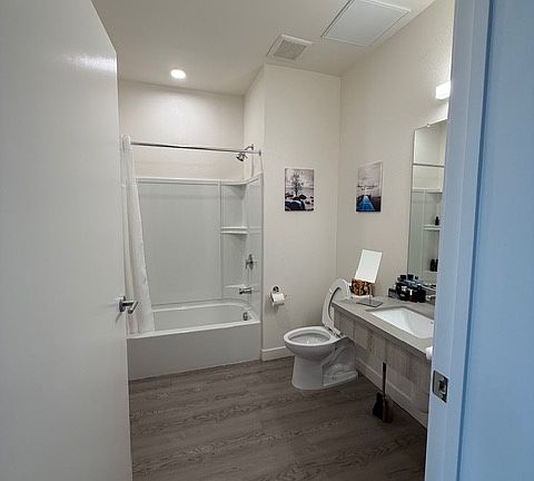 5th image of 1516 South St #820