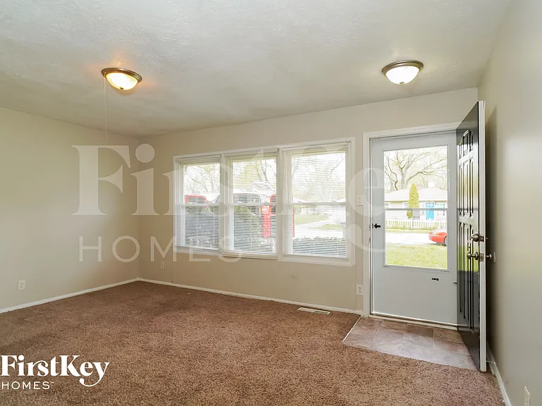 4331 Bertrand Rd — Photo 3