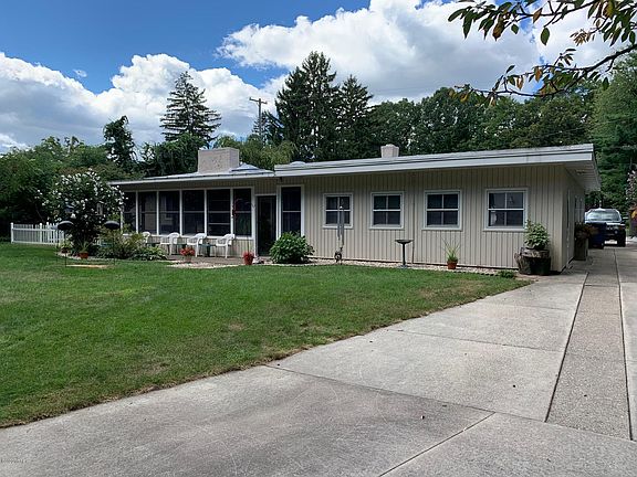 3rd image of 6554 Cottonwood Dr