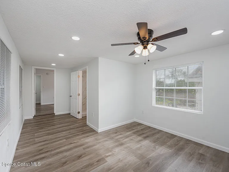 1419 Melrose St — Photo 19