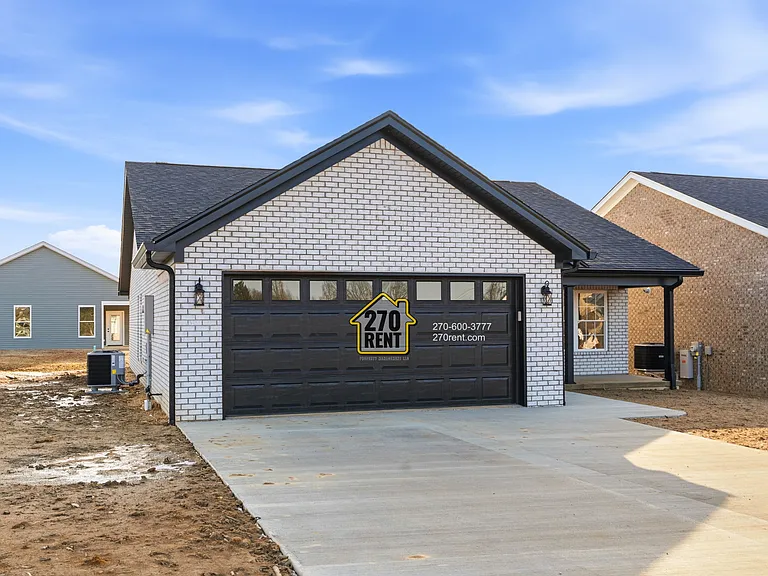 15 Paislynne Ct — Photo 3