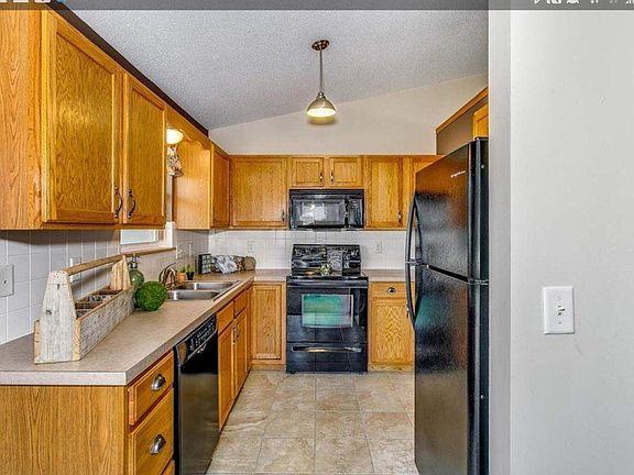 4th image of 1718 N Buckeye Ct