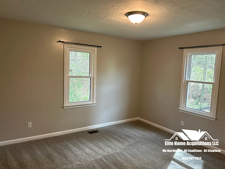 1645 Pilgrim Rd — Photo 9