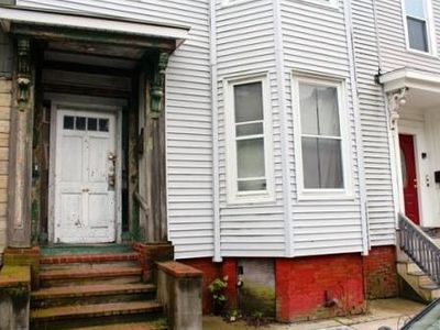 495 E 4th St, South Boston, MA, 02127